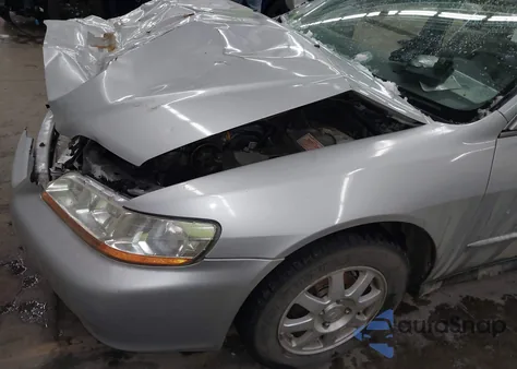 2002 Honda Accord 2.3 Se from USA, damaged, VIN 1HGCG56722A121038